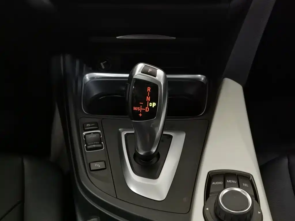 BMW 3 Series — миниатюра 13