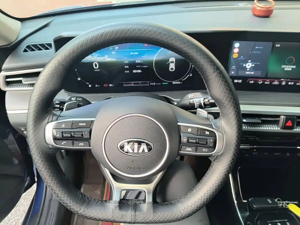 Kia K5 — миниатюра 11