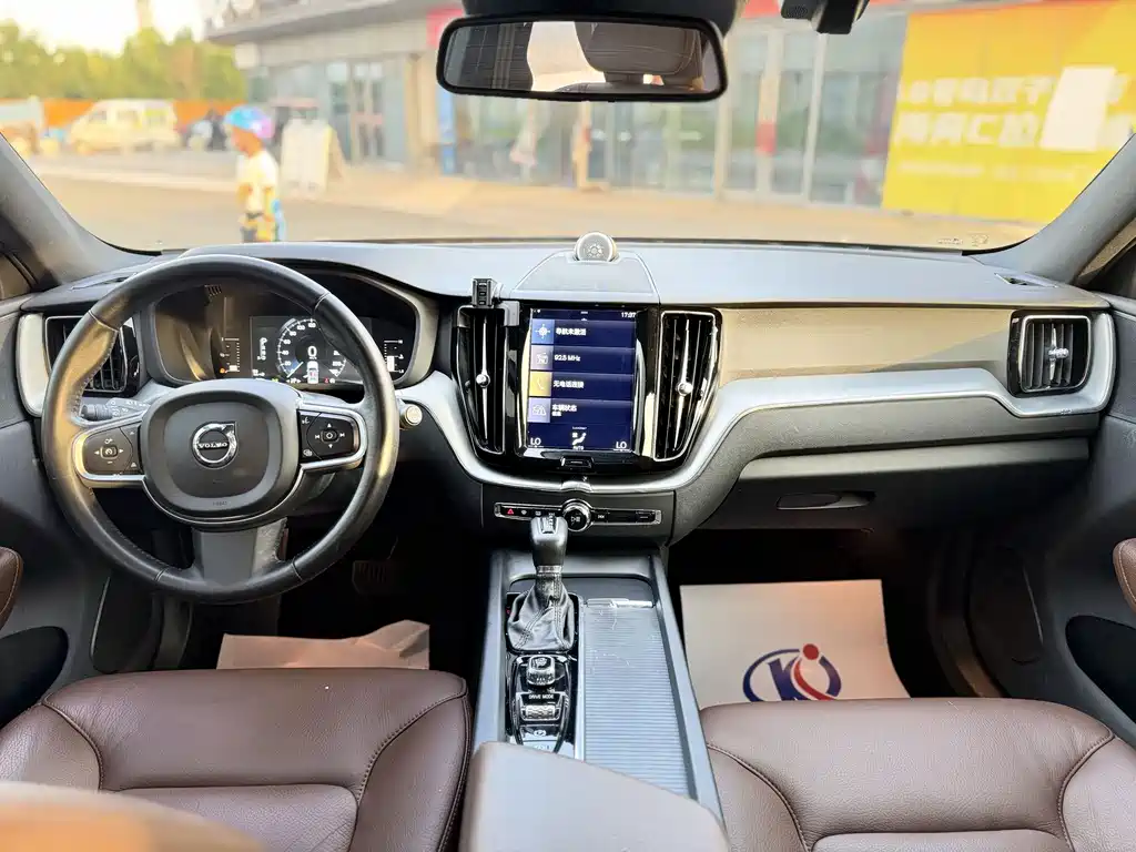 Volvo XC60 — миниатюра 8