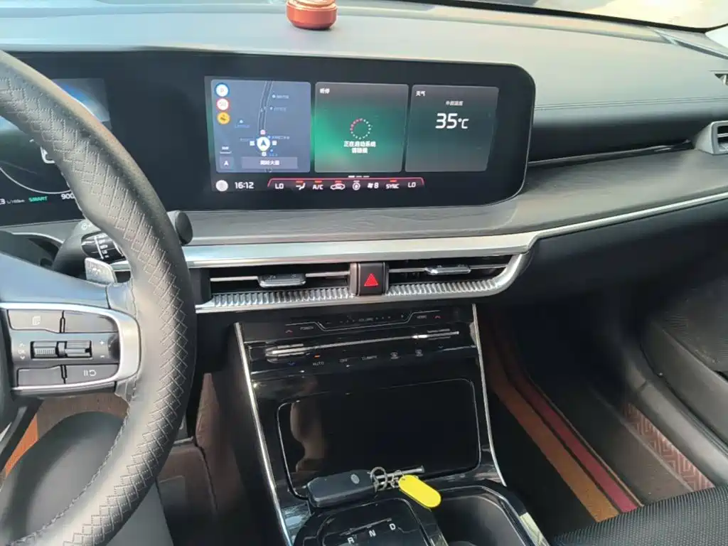 Kia K5 — миниатюра 10