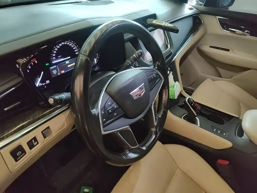 Cadillac XT5 — миниатюра 11