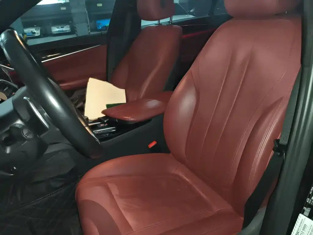 BMW 5 Series — миниатюра 8