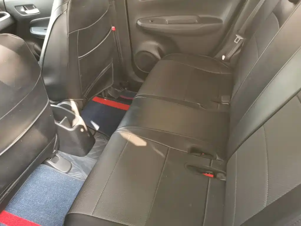 Honda Fit — миниатюра 17