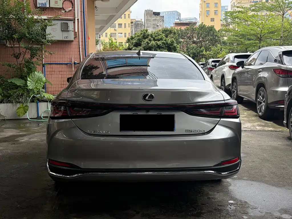 Lexus ES 2025 200 Premium