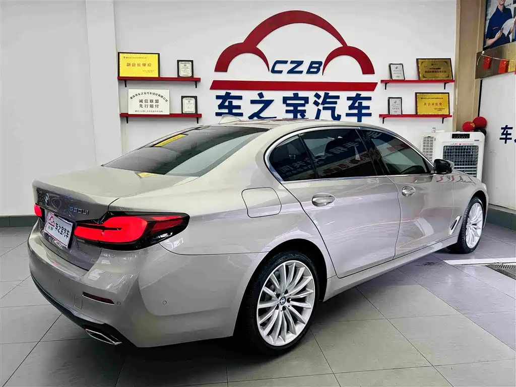 BMW 5 Series — миниатюра 6