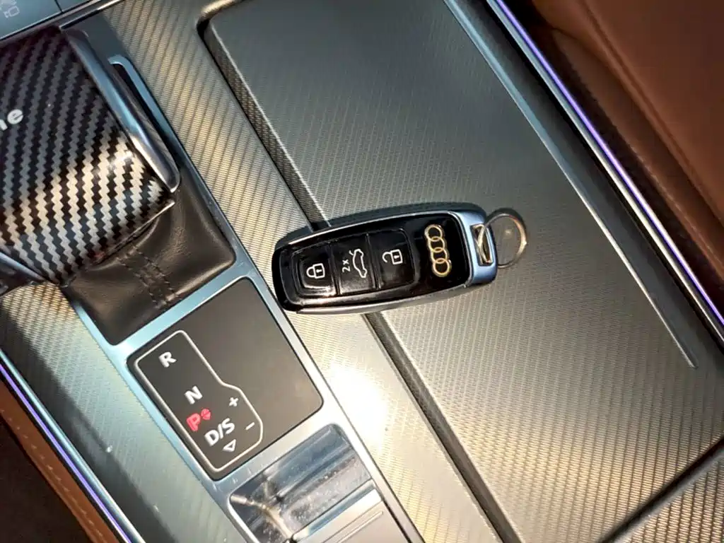 Audi A6L — миниатюра 9