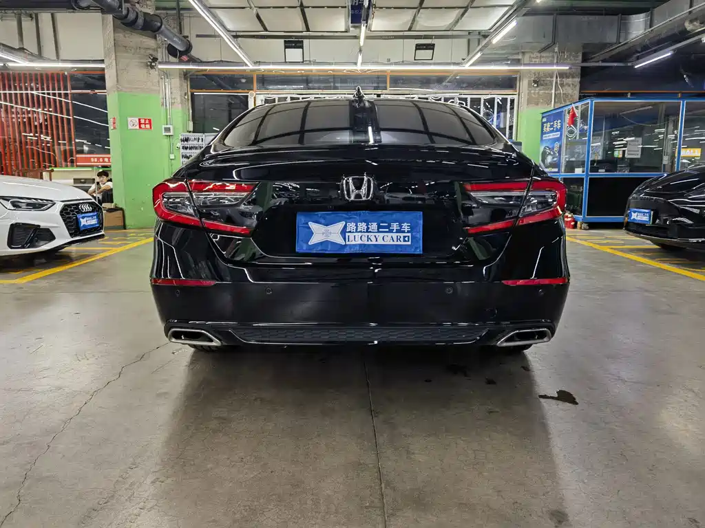 Honda Accord — миниатюра 5