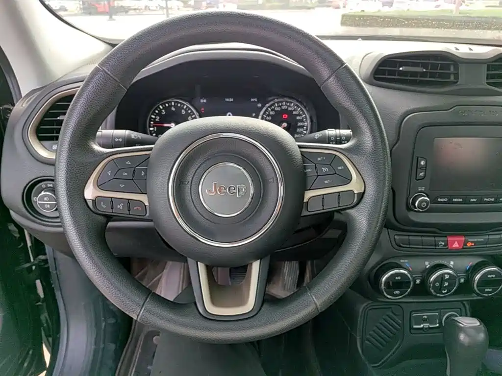 Jeep Renegade — миниатюра 11