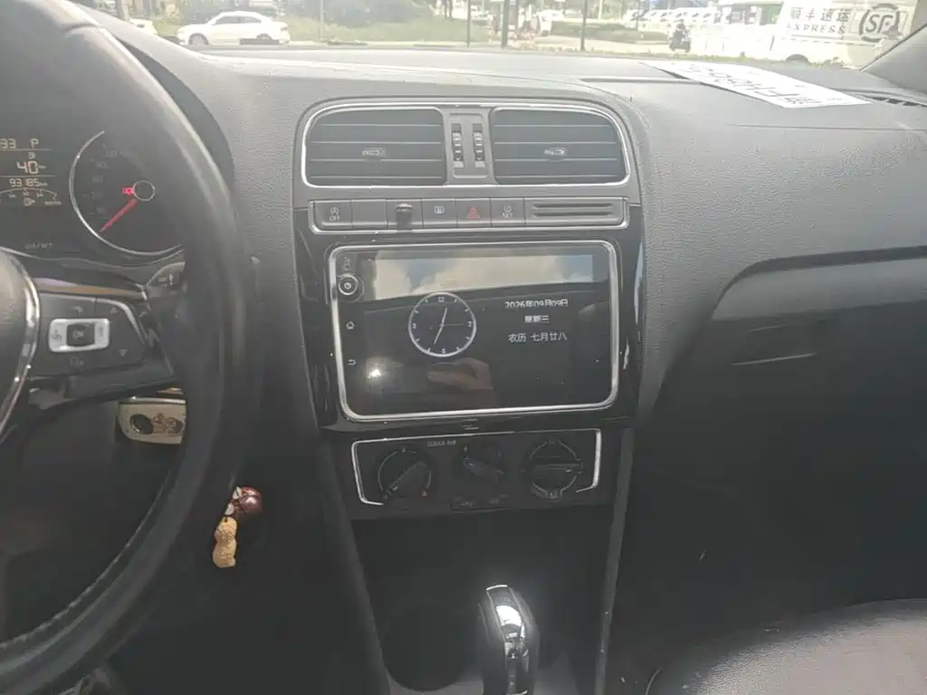Volkswagen Polo — миниатюра 13