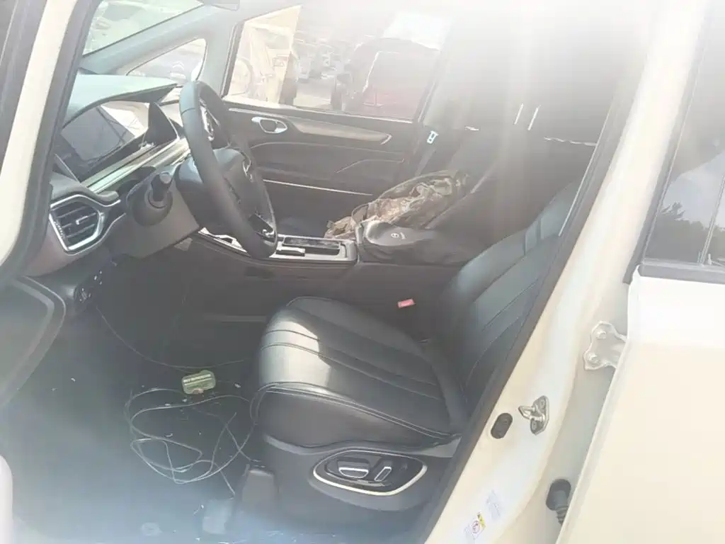GAC Motor Trumpchi M6 — миниатюра 15