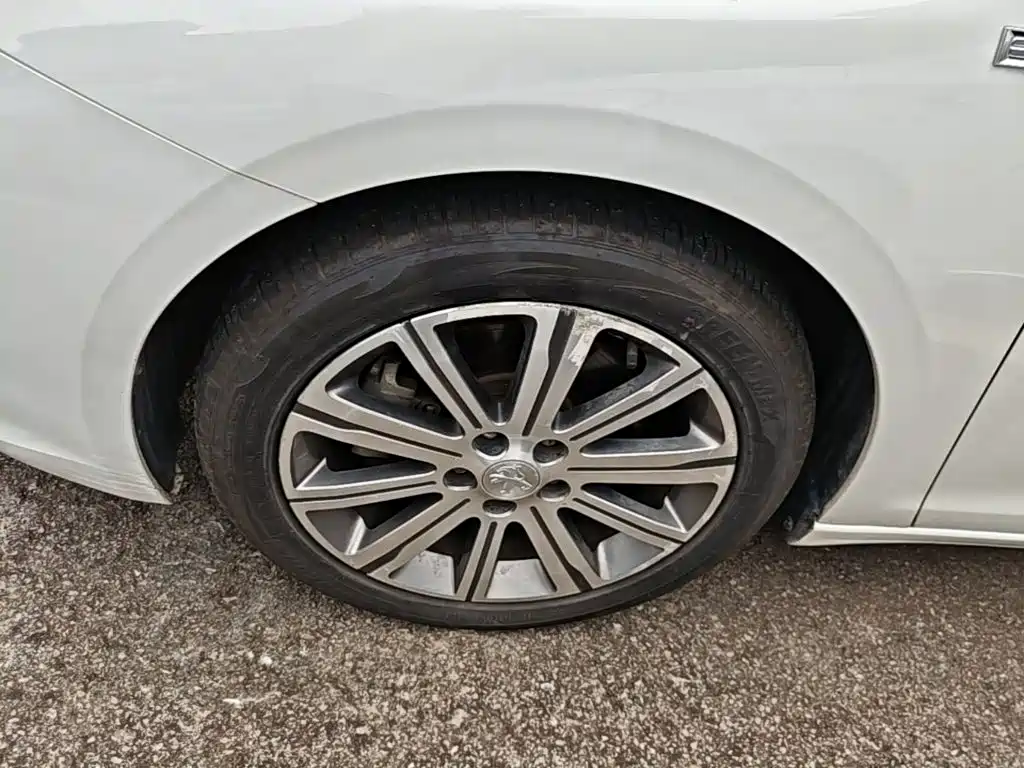 Peugeot 408 — миниатюра 23