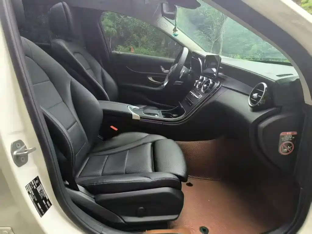 Mercedes-Benz C-Class — миниатюра 7
