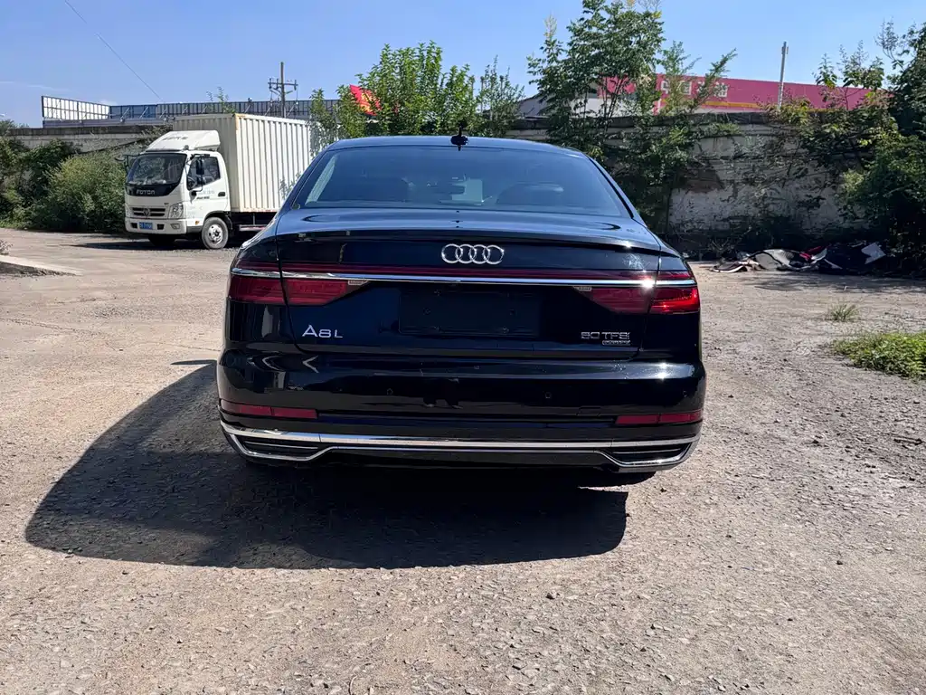 Audi A8 — миниатюра 8