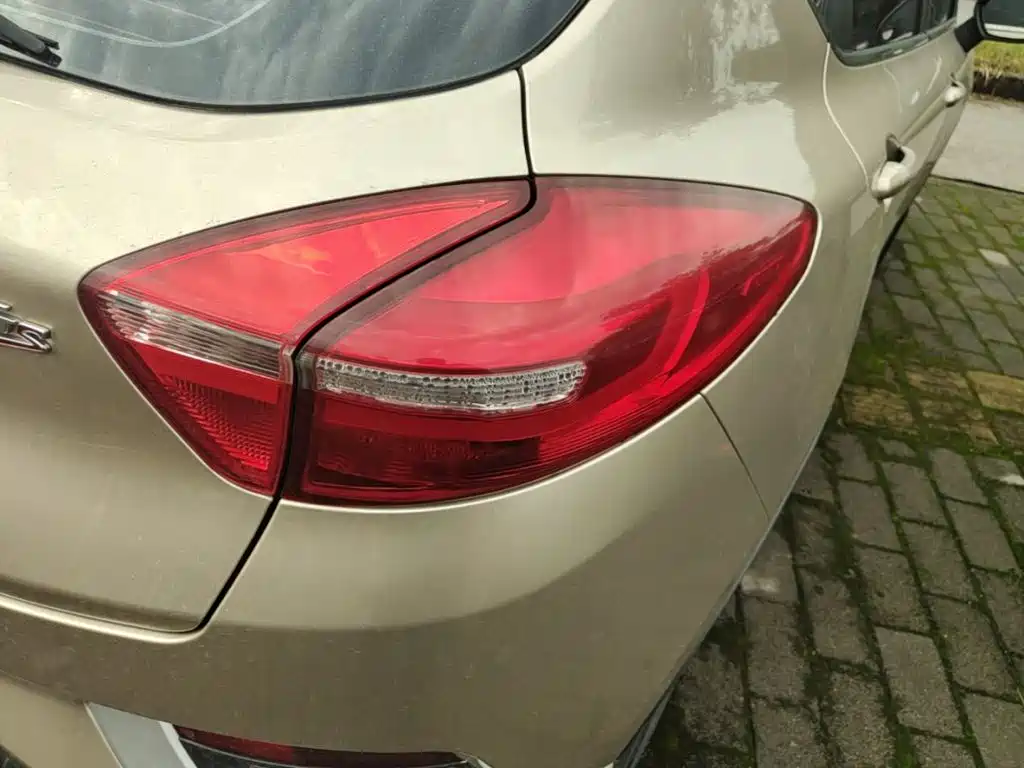 Geely Emgrand GS — миниатюра 8