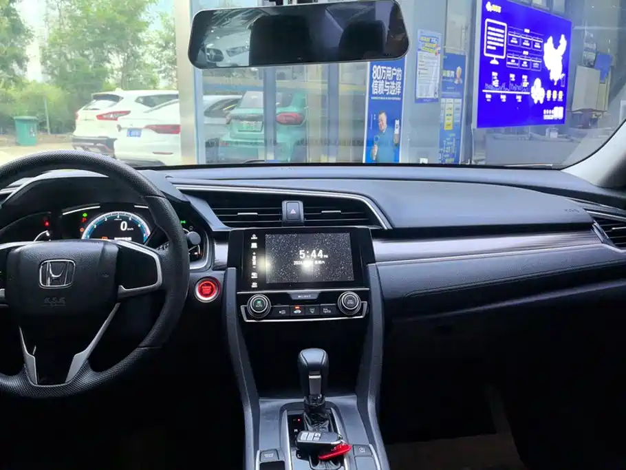 Honda Civic — миниатюра 13