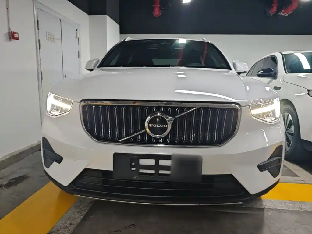 Volvo XC40 — миниатюра 3