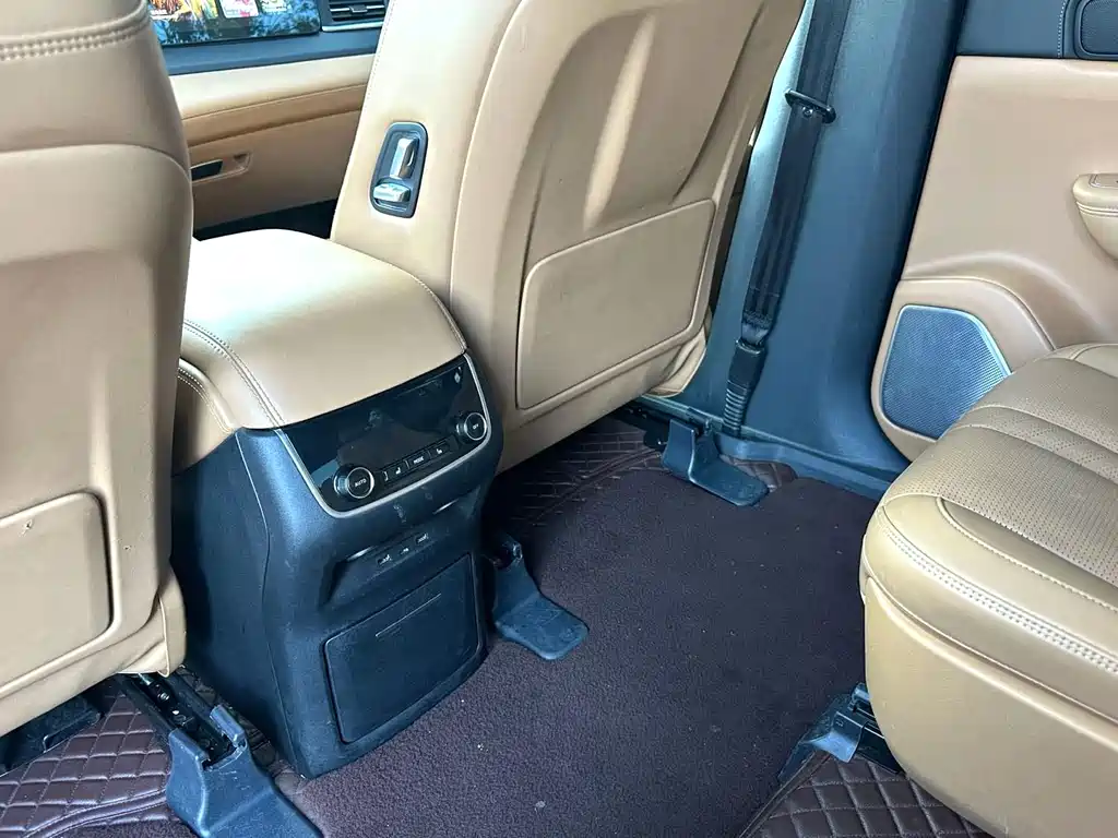 Li Auto Li ONE — миниатюра 4