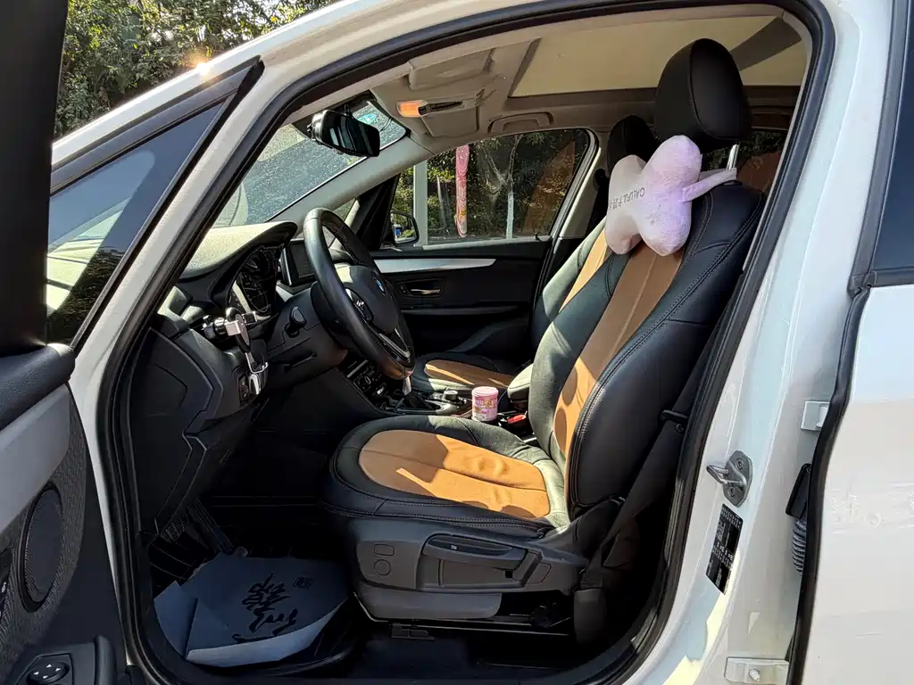 BMW 2 Series Active Tourer (Import) — миниатюра 8