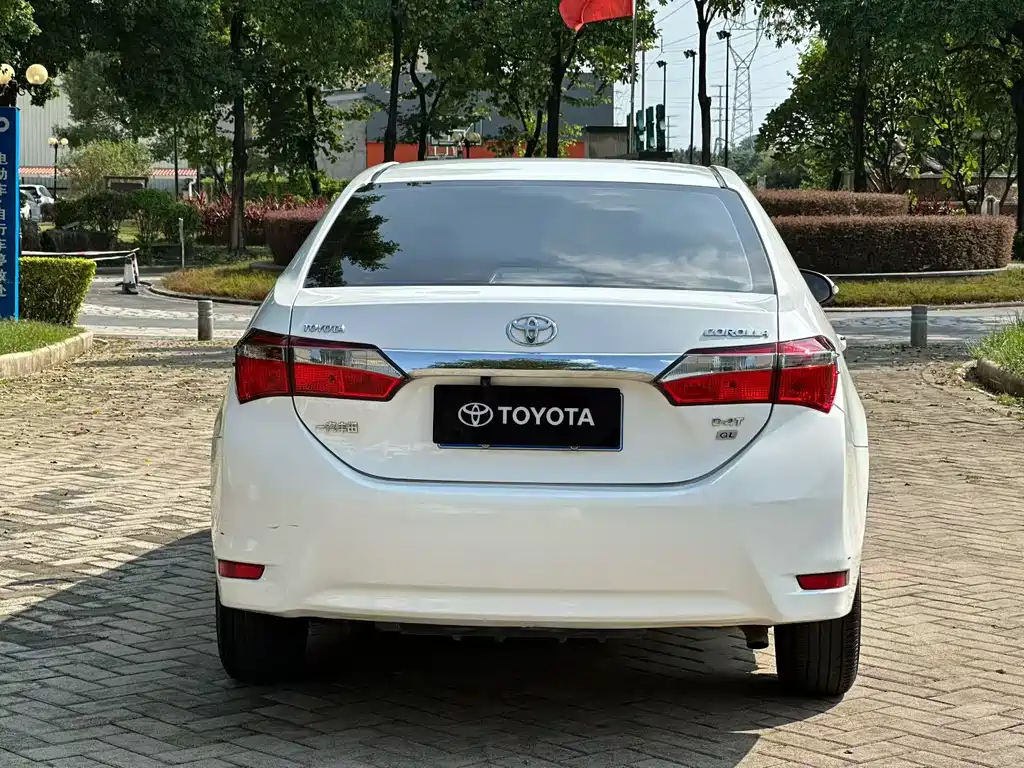 Toyota Corolla — миниатюра 8
