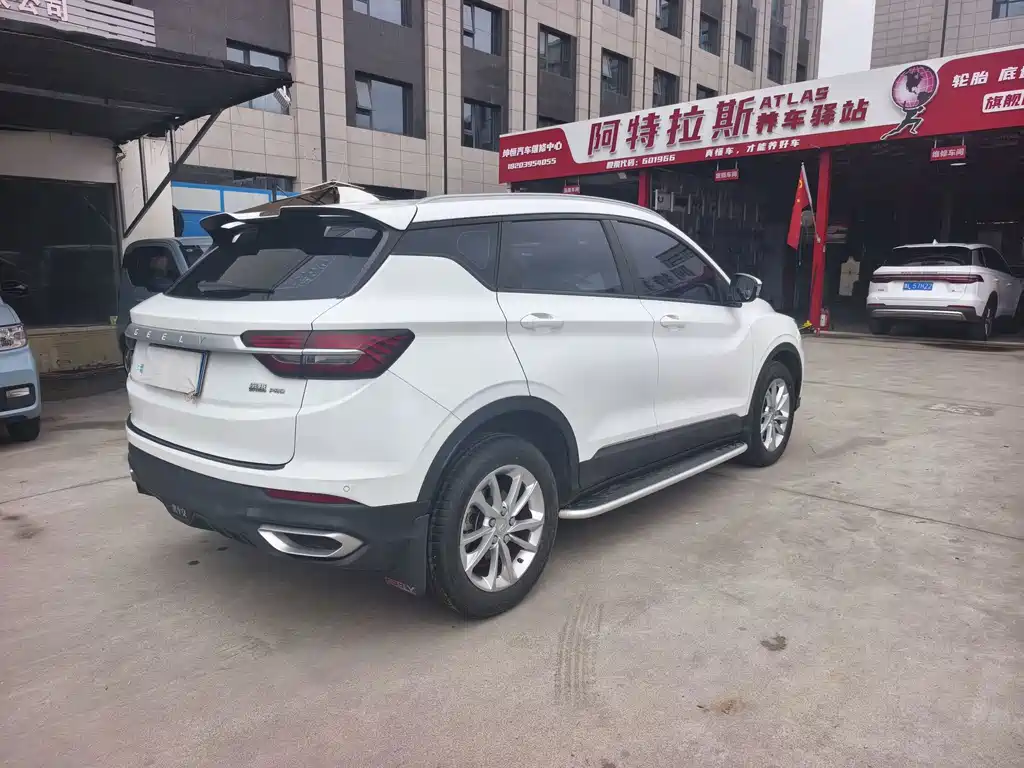 Geely Binyue — миниатюра 6