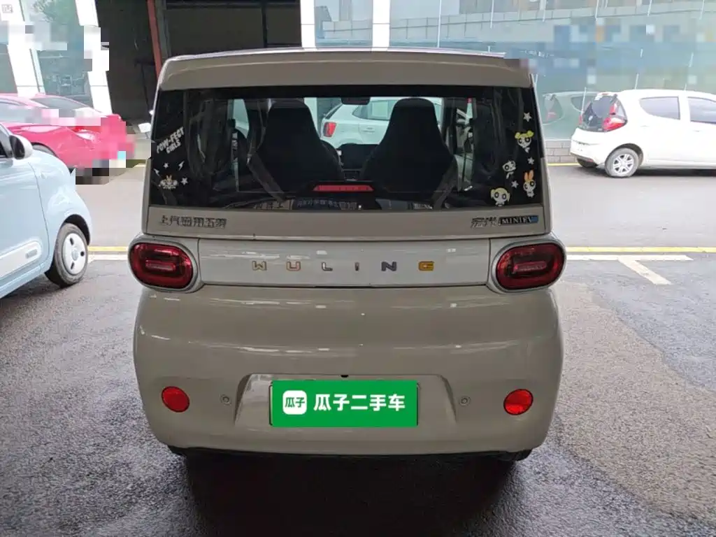 Wuling MINIEV — миниатюра 6