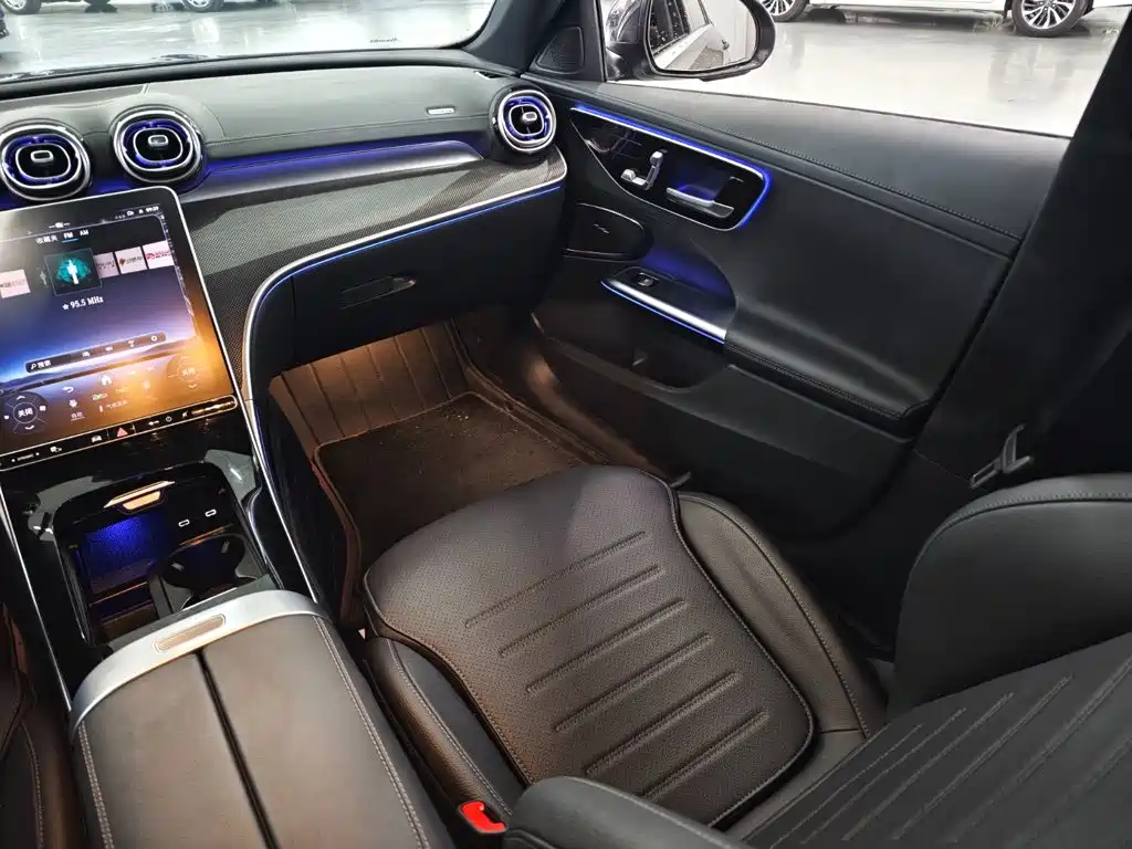 Mercedes-Benz C-Class — миниатюра 7