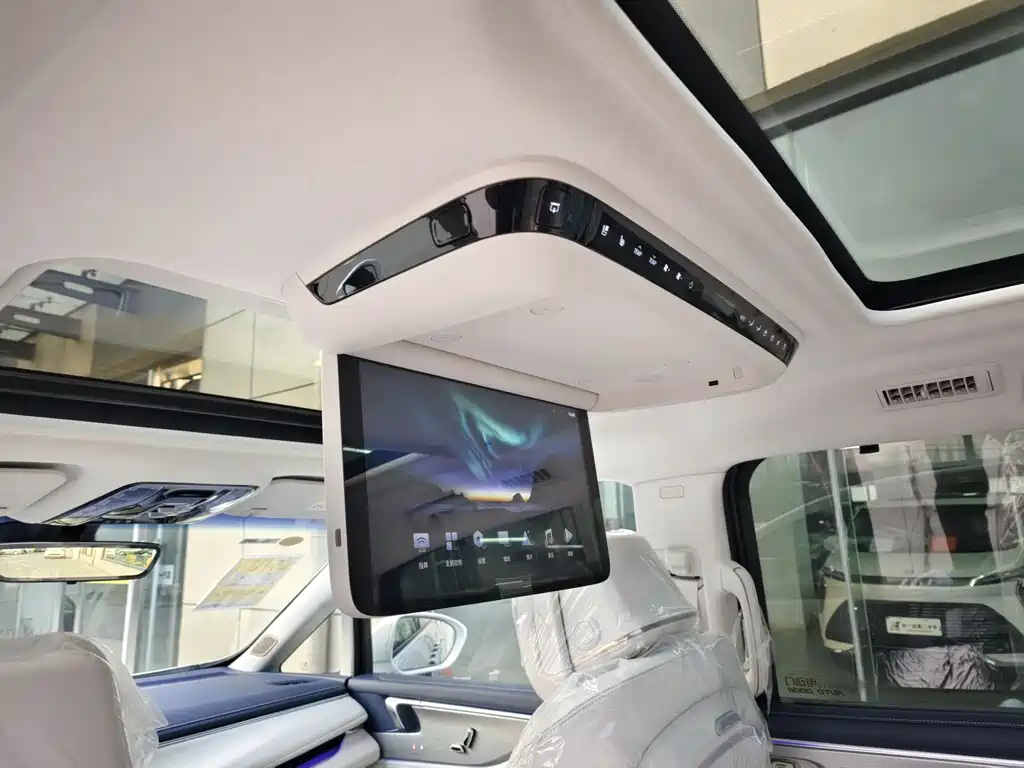 BUICK GL8 NEW ENERGY