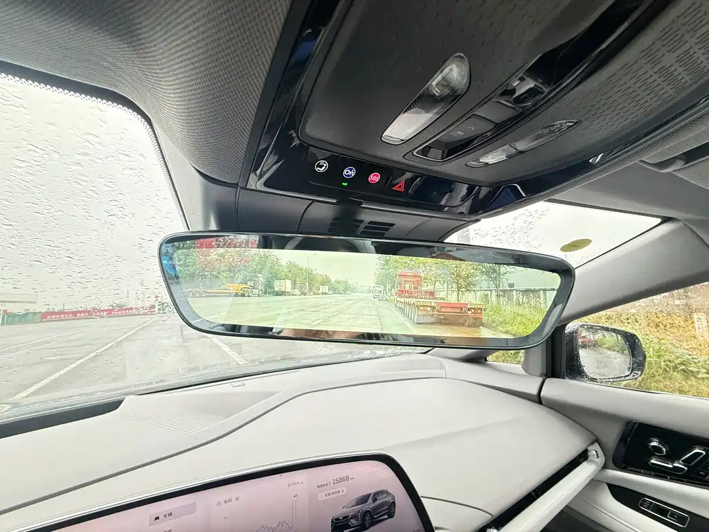 Cadillac IQ — миниатюра 30