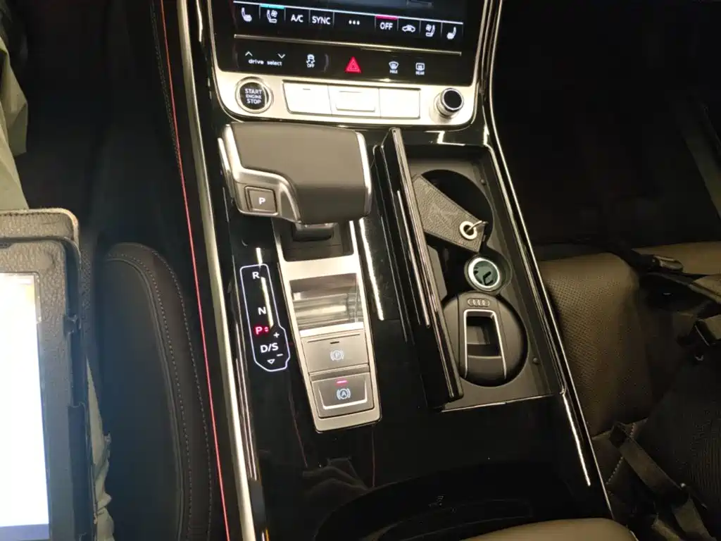 Audi A8 — миниатюра 14