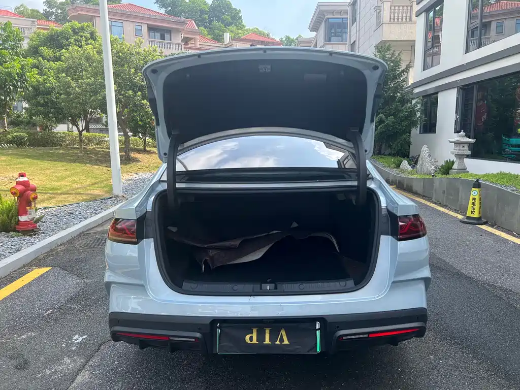 BYD Qin L — миниатюра 10