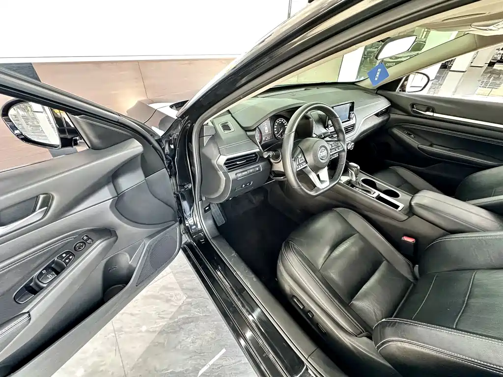 Nissan Teana — миниатюра 5