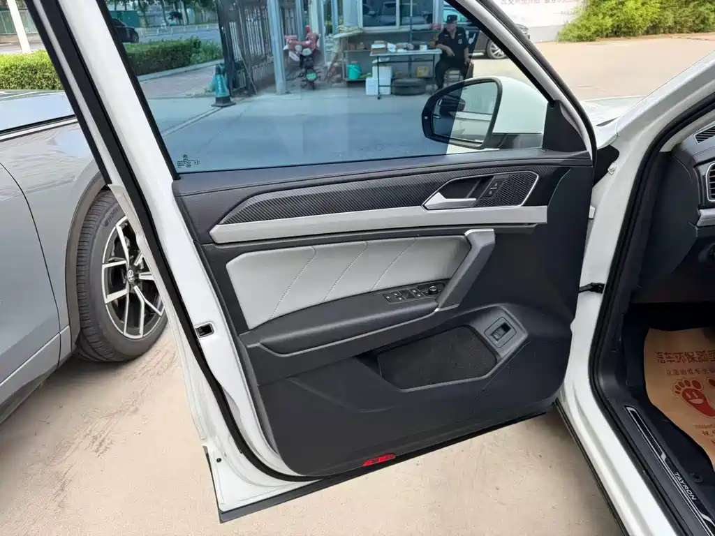 Volkswagen Tayron 2023 330TSI Luxury Plus