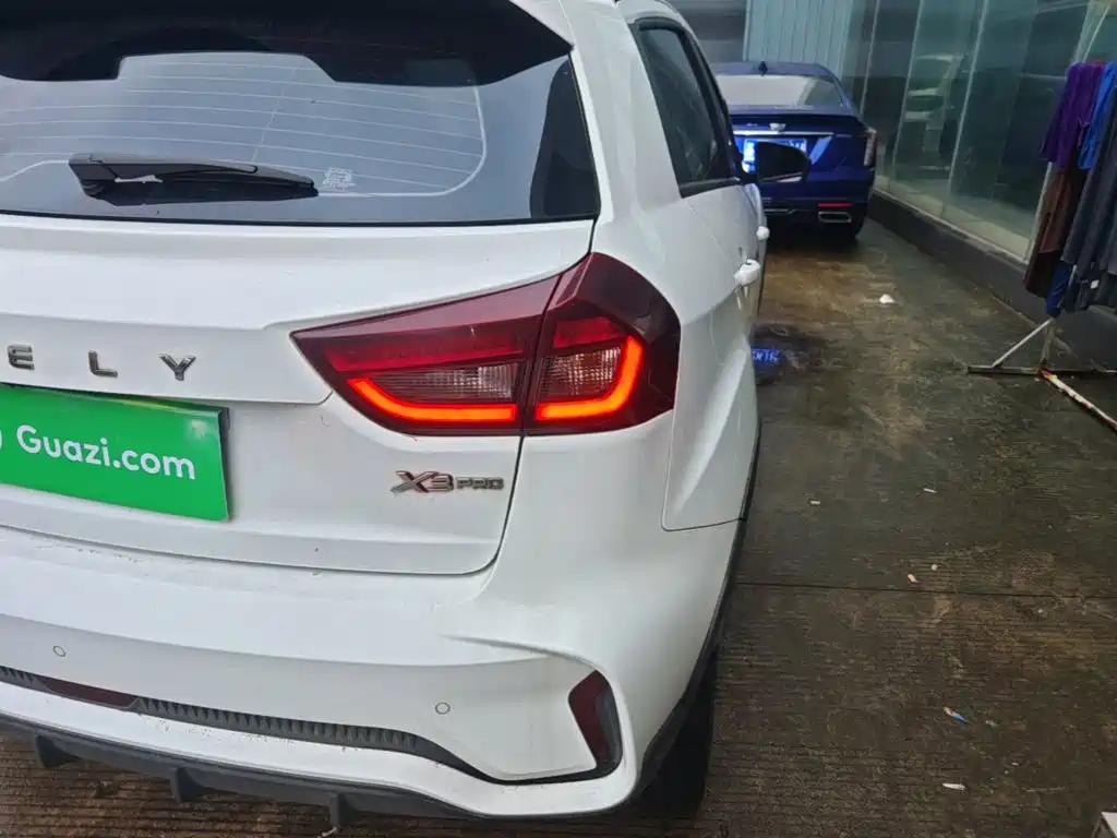 Geely Vision X3 — миниатюра 8