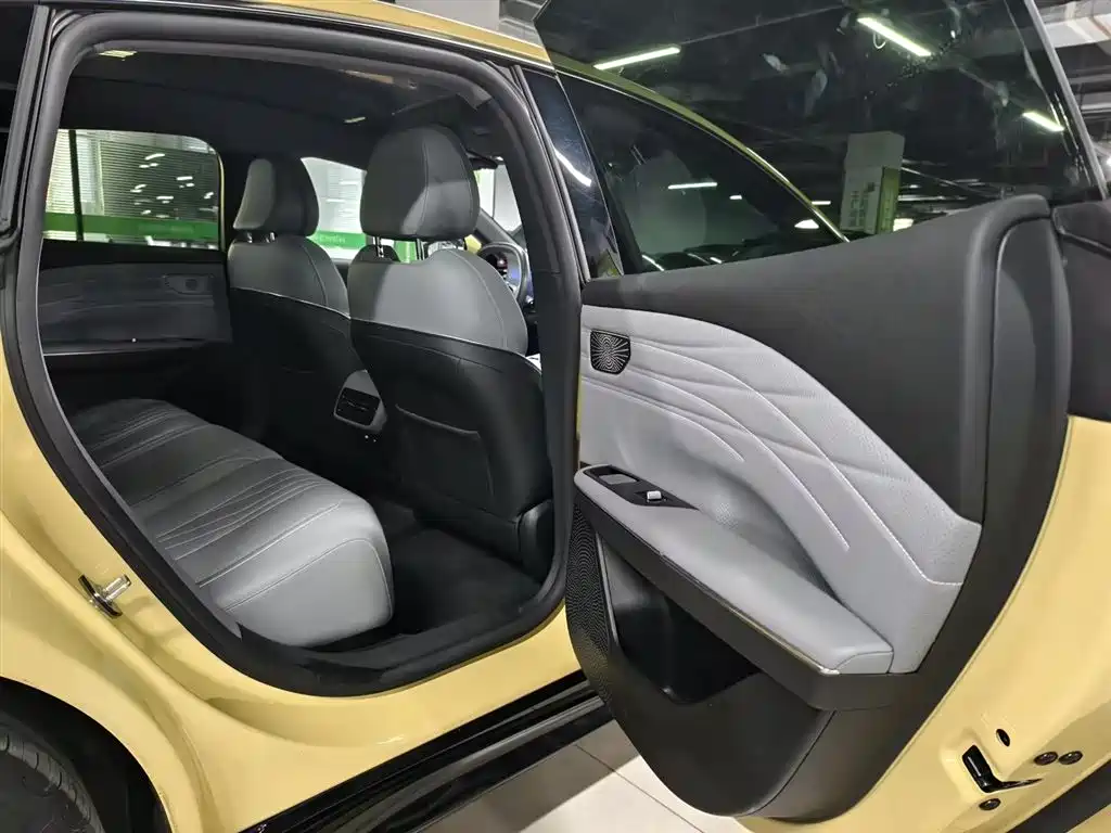 GEELY GALAXY GALAXY E8