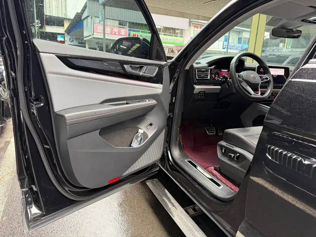 Volkswagen Teramont — миниатюра 9