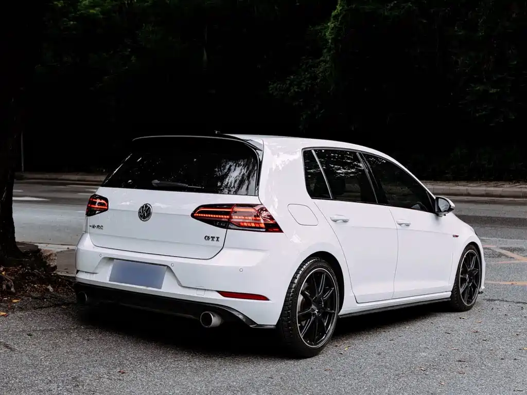 Volkswagen Golf GTI — миниатюра 4