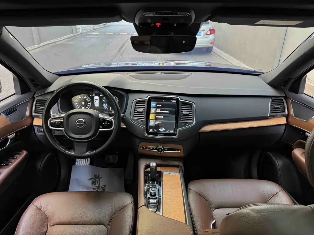Volvo XC90 — миниатюра 14