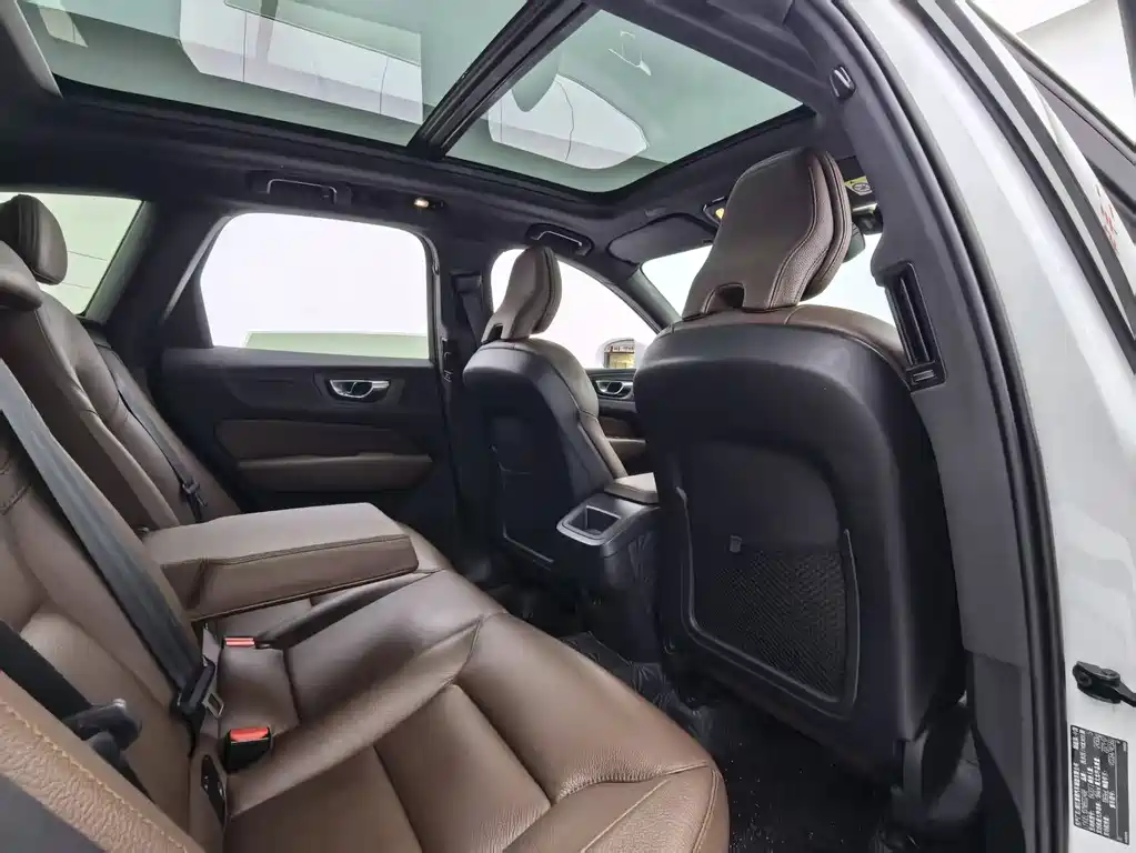 Volvo XC60 — миниатюра 9