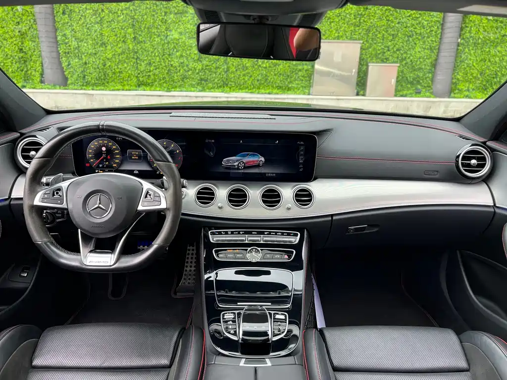 Mercedes-Benz E-Class AMG — миниатюра 15