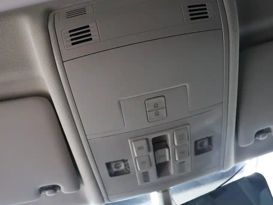 Volkswagen Tayron - фото 18