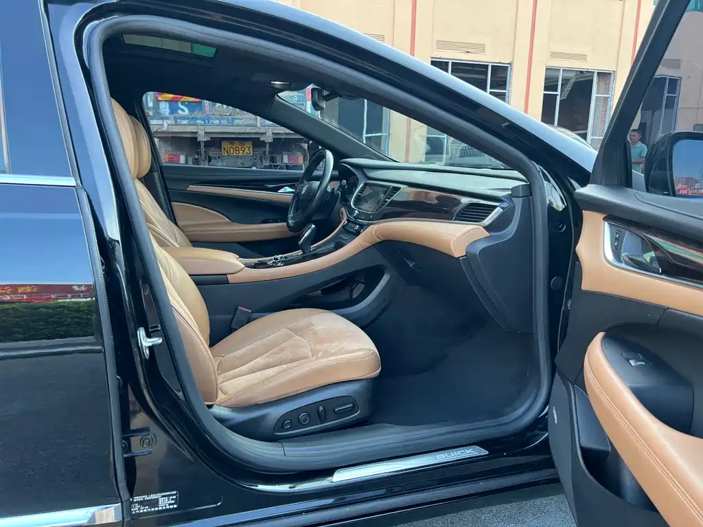Buick LaCrosse — миниатюра 12