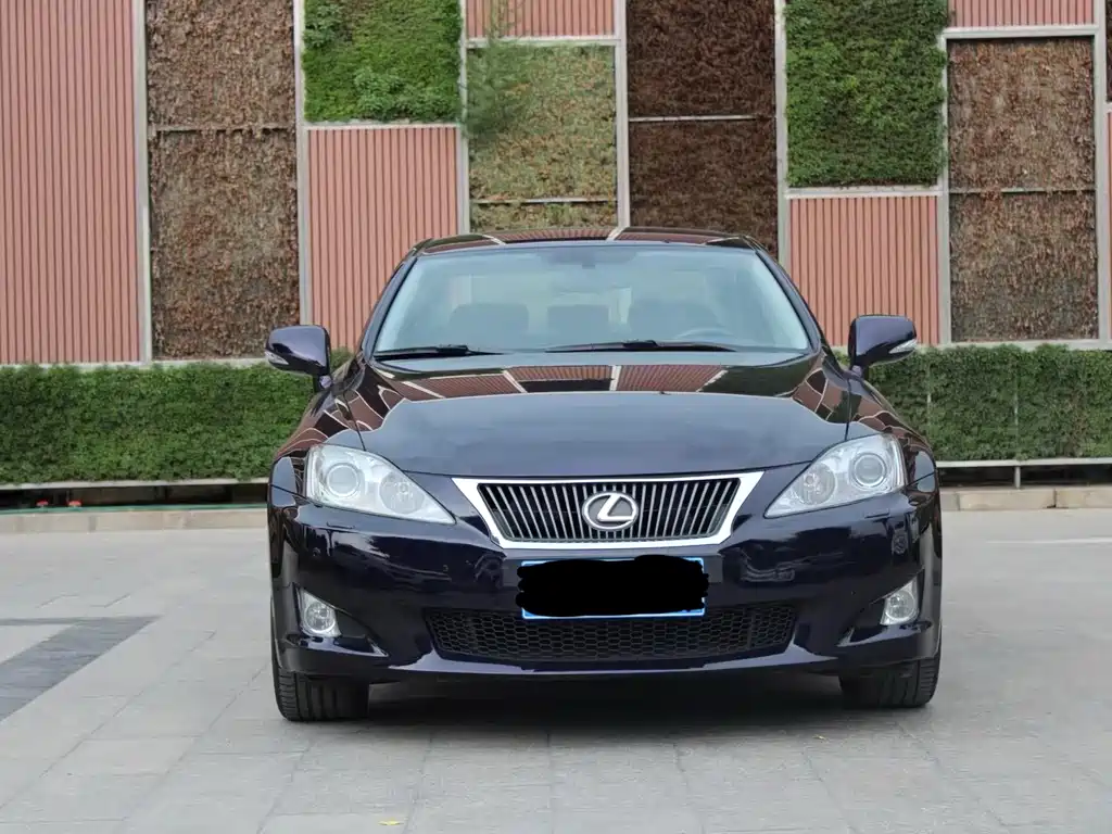 Lexus IS — миниатюра 2