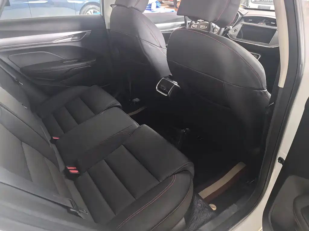Geely Binrui — миниатюра 9