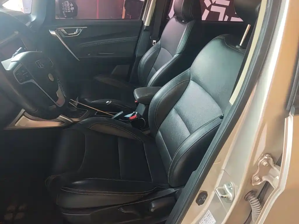 Geely Vision X3 — миниатюра 15