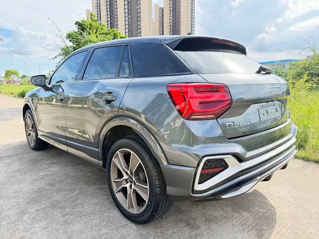 Audi Q2L 2022 35 TFSI Fashion