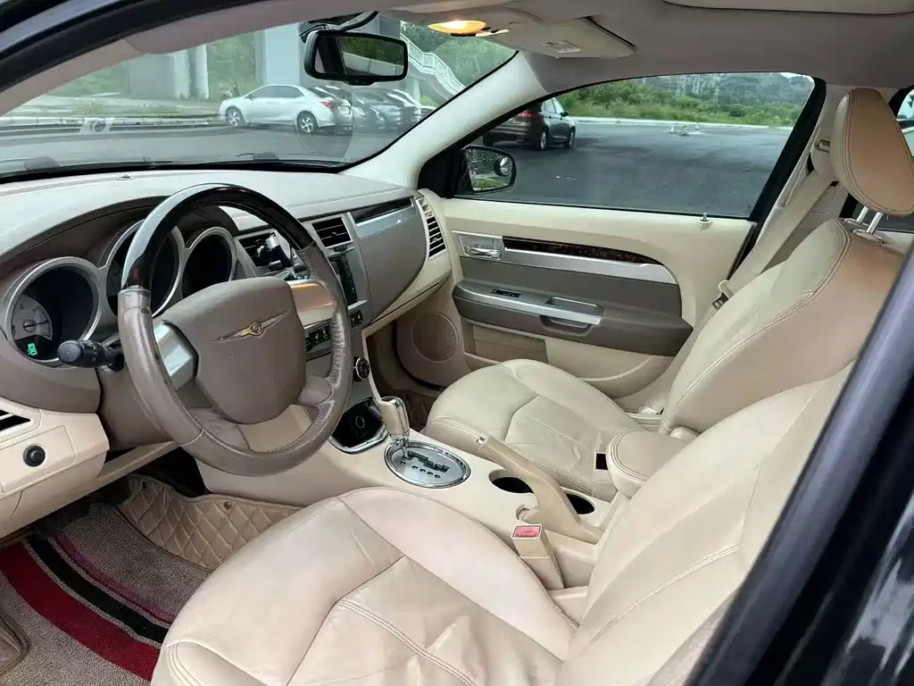 Chrysler 铂锐 — миниатюра 4
