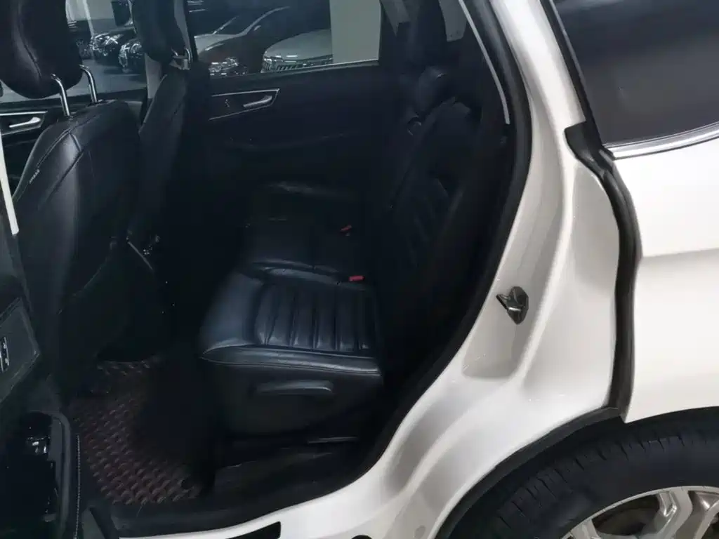 Ford Edge — миниатюра 17