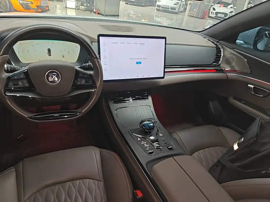 BYD Han — миниатюра 14