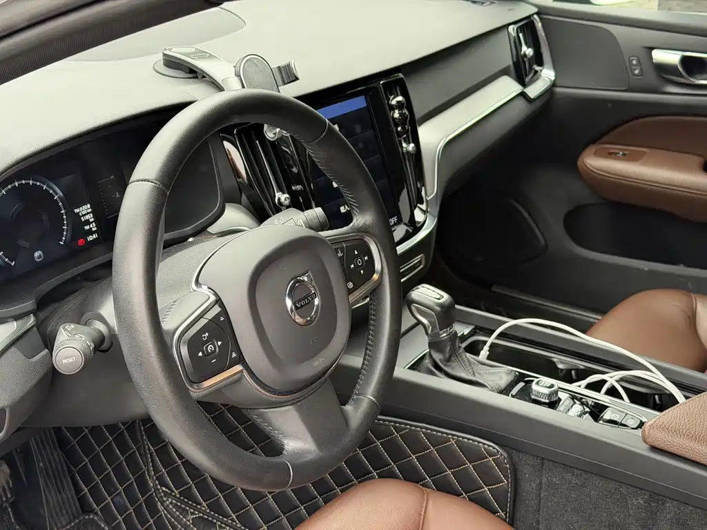 Volvo S60 — миниатюра 5