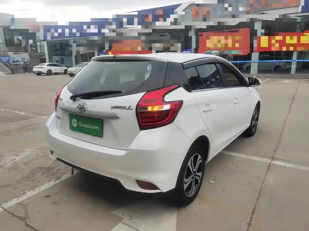 Toyota Yaris L — миниатюра 7